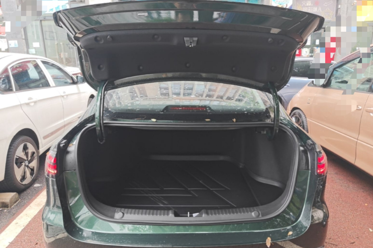 GEELY Emgrand 2025 car image #19