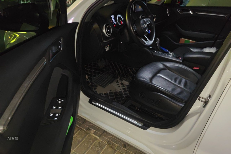 Audi A3 2018 car image #18