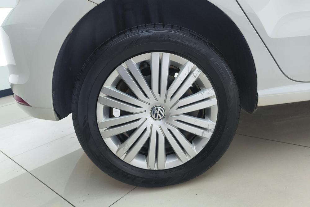 Volkswagen Polo 2017 car image #9
