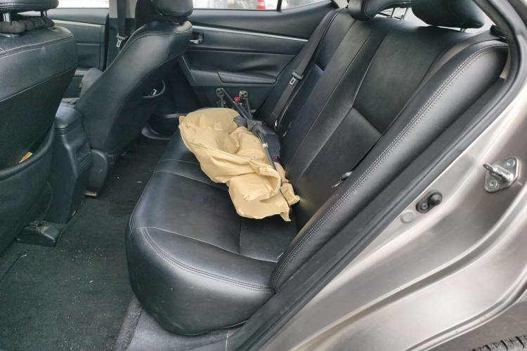 Toyota Corolla 2018 car image #10