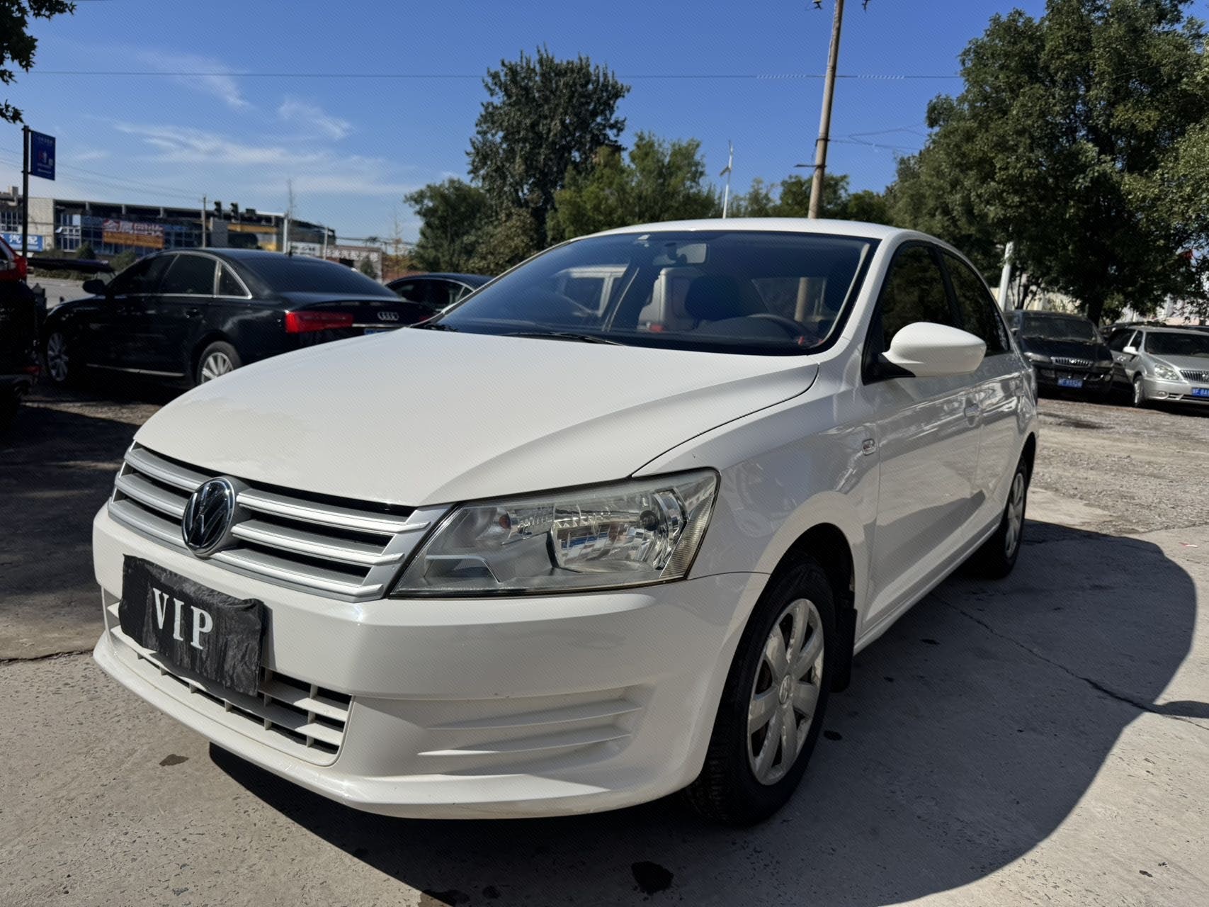 Volkswagen Santana 2014 car image 