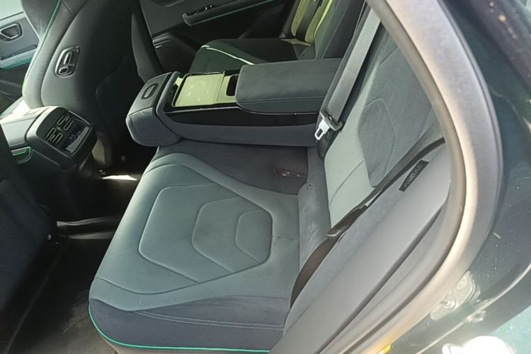 BYD Han 2022 car image #17