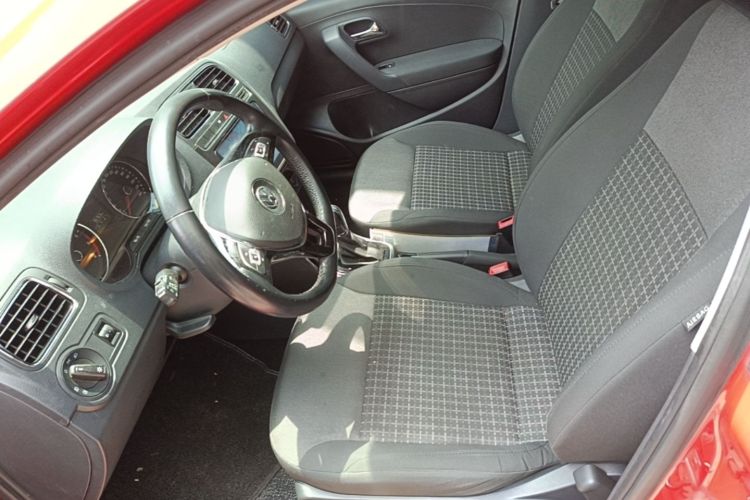 Volkswagen Polo 2017 car image #15