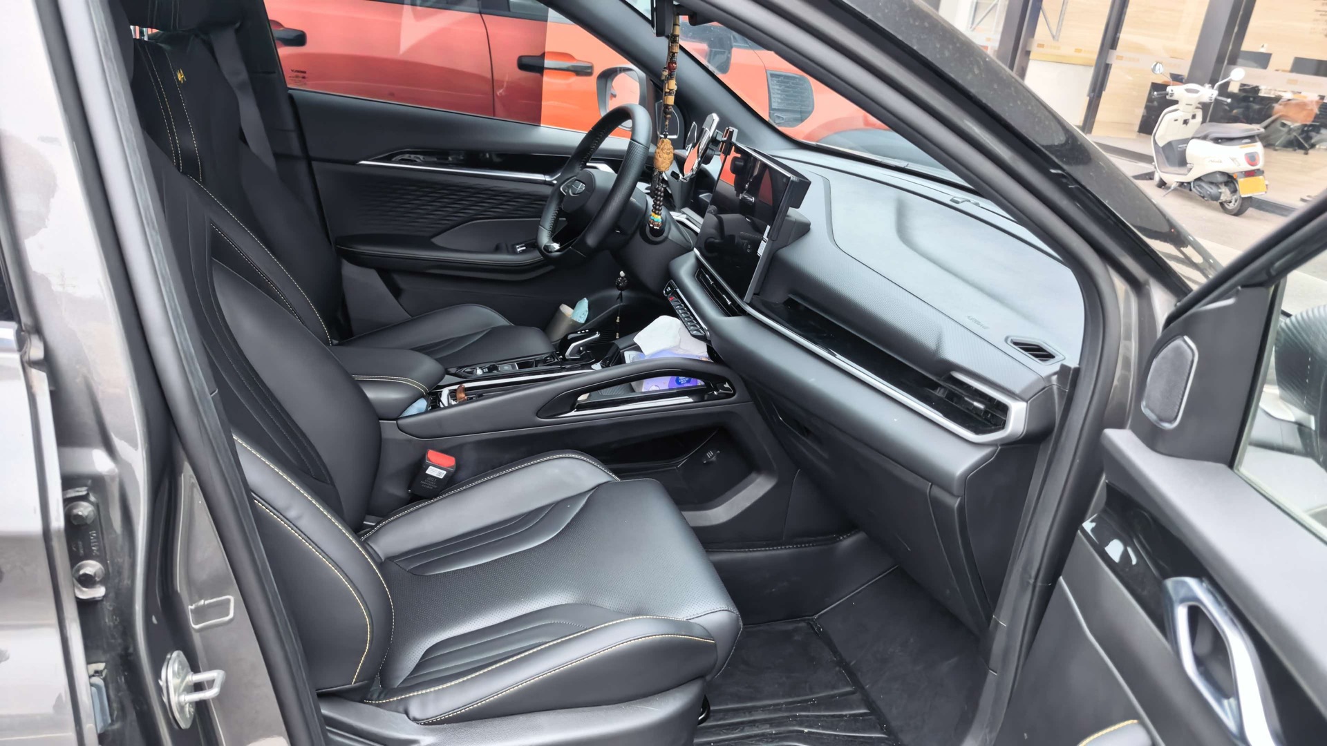 GEELY Coolray 2025 immagine di auto #5