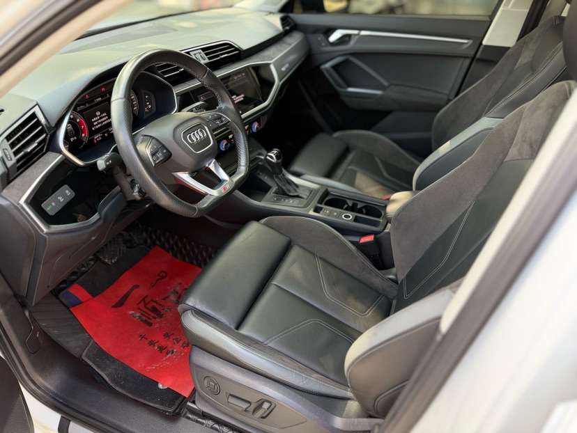 Audi Q3 2023 car image #6