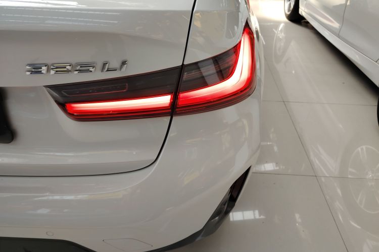 BMW 3 Series 2023 car image #8