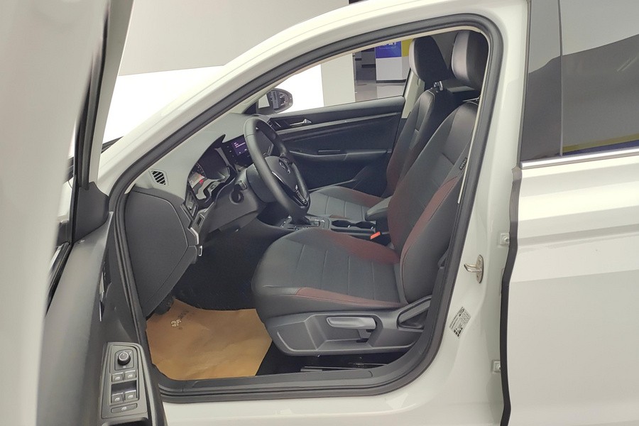 Volkswagen Bora 2022 car image #3
