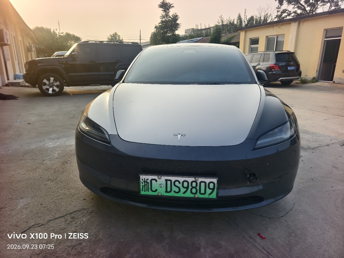 Tesla Model 3 2024 Tesla Model 3 2024 car image