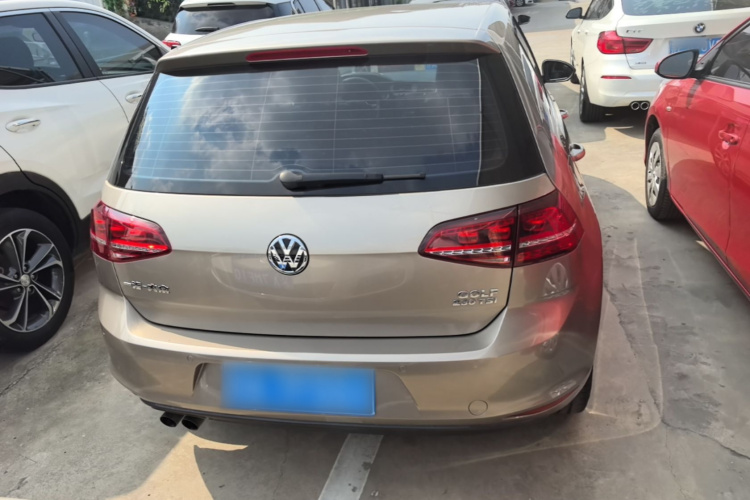 Volkswagen Golf 2017 imagem de carro #4