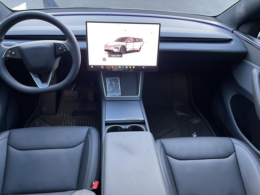 Tesla Model Y 2026 car image #8
