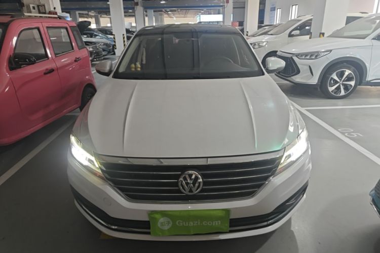 Volkswagen Lavida 2018 car image #3