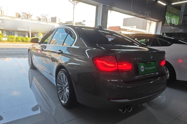 BMW 3 Series 2018 #5 BMW 3 Series 2018 car image #5