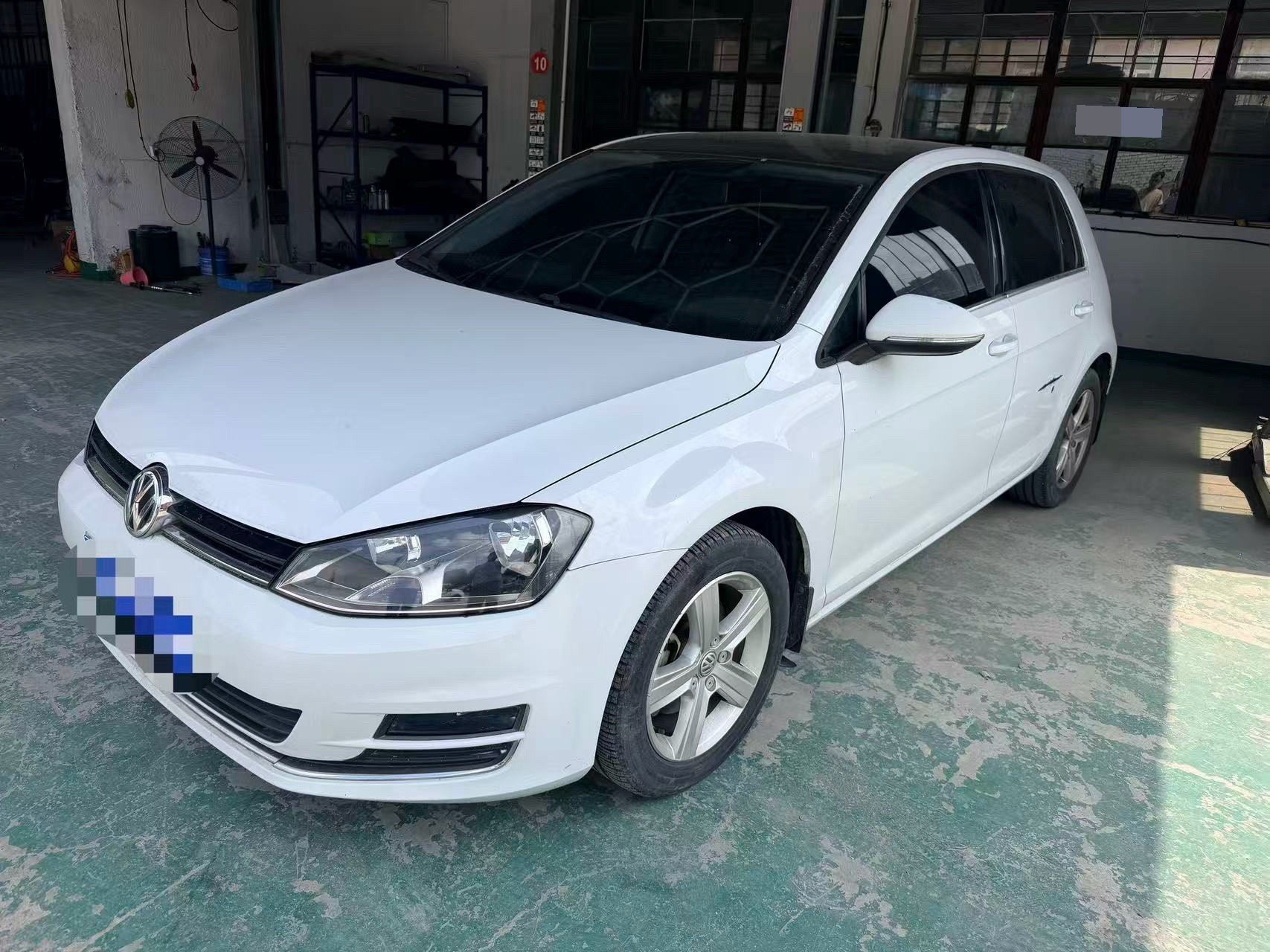 Volkswagen Golf 2014 car image 
