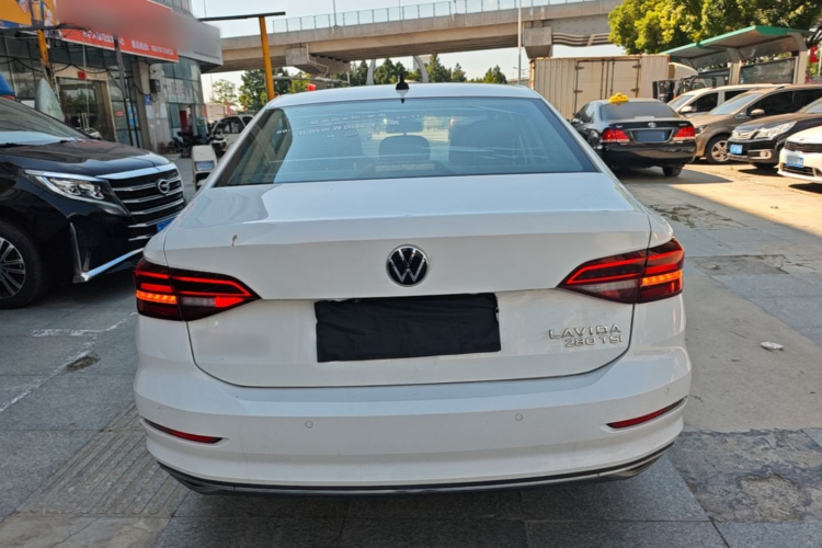 Volkswagen Lavida 2021 #6 Volkswagen Lavida 2021 car image #6