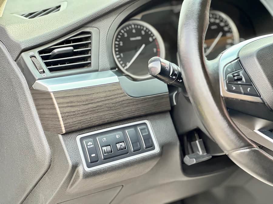 GEELY Ulion 2017 #47 GEELY Ulion 2017 immagine di auto #47