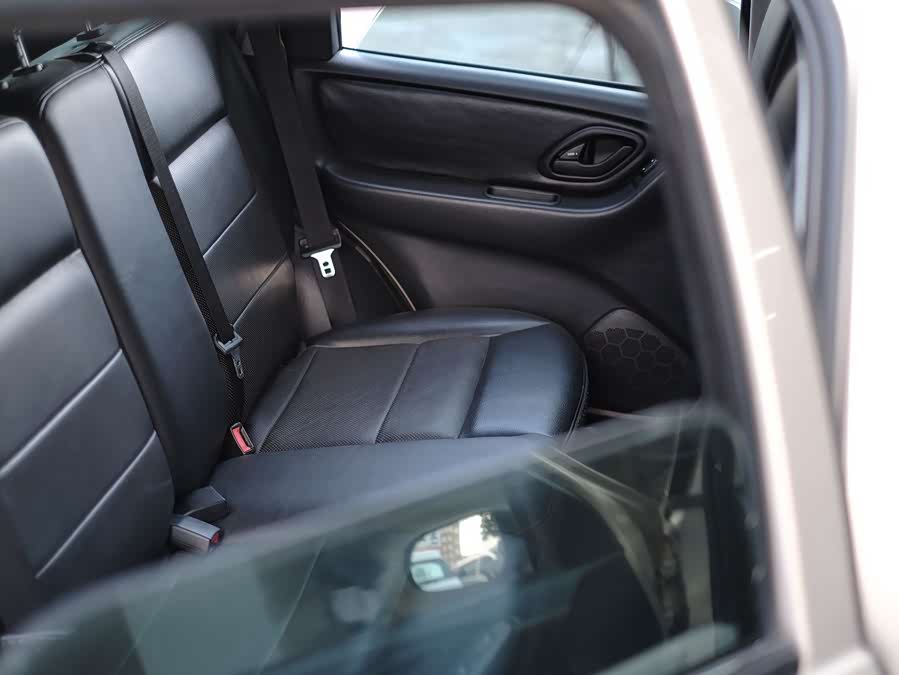 Ford Escape (Imported) 2007 immagine di auto #47