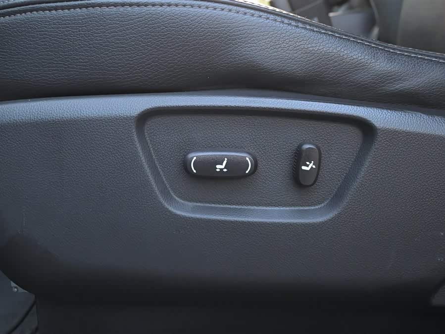 Chevrolet Captiva 2016 imagen de coche #47