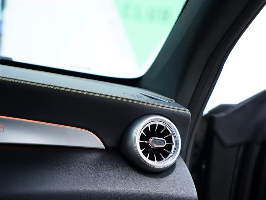 Mercedes-Benz C AMG 2021 #47 Mercedes-Benz C AMG 2021 صورة سيارة #47