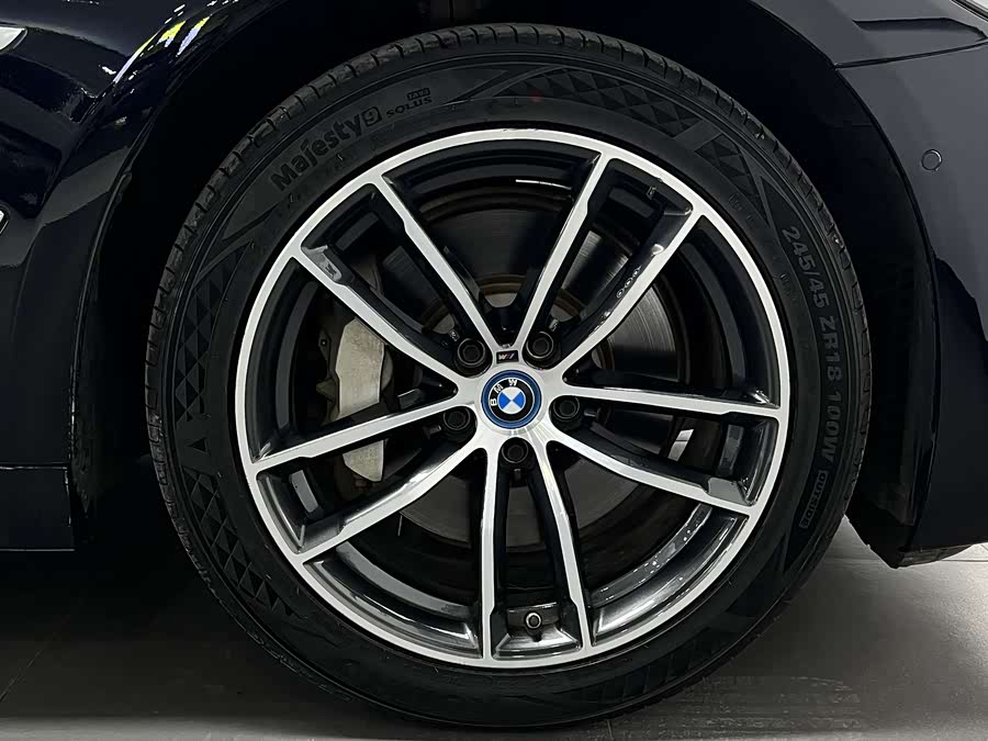 BMW 5 Series New Energy 2021 car image #47