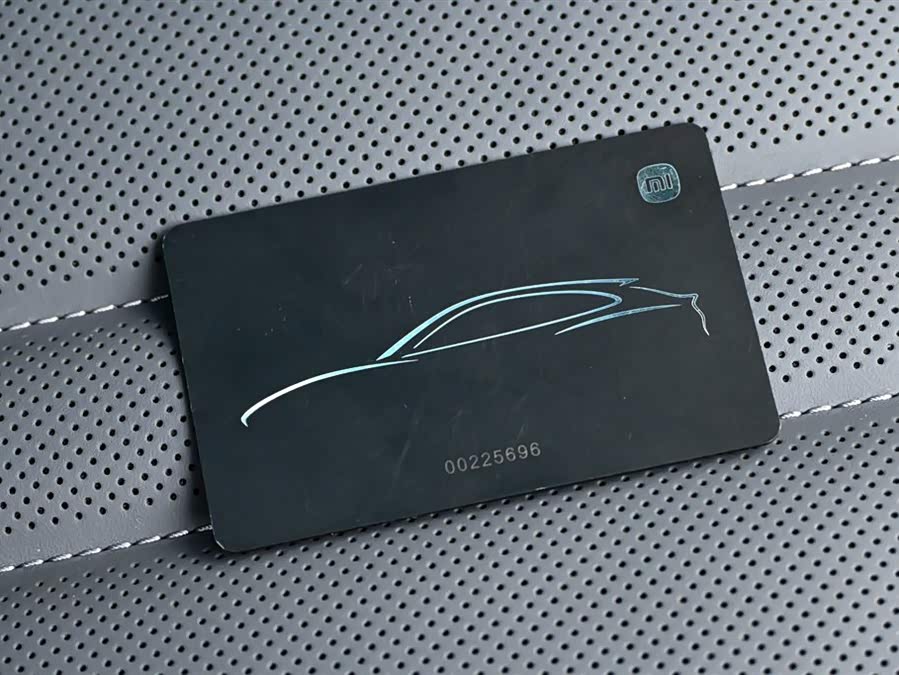 MI YU7 2025 image de voiture #47