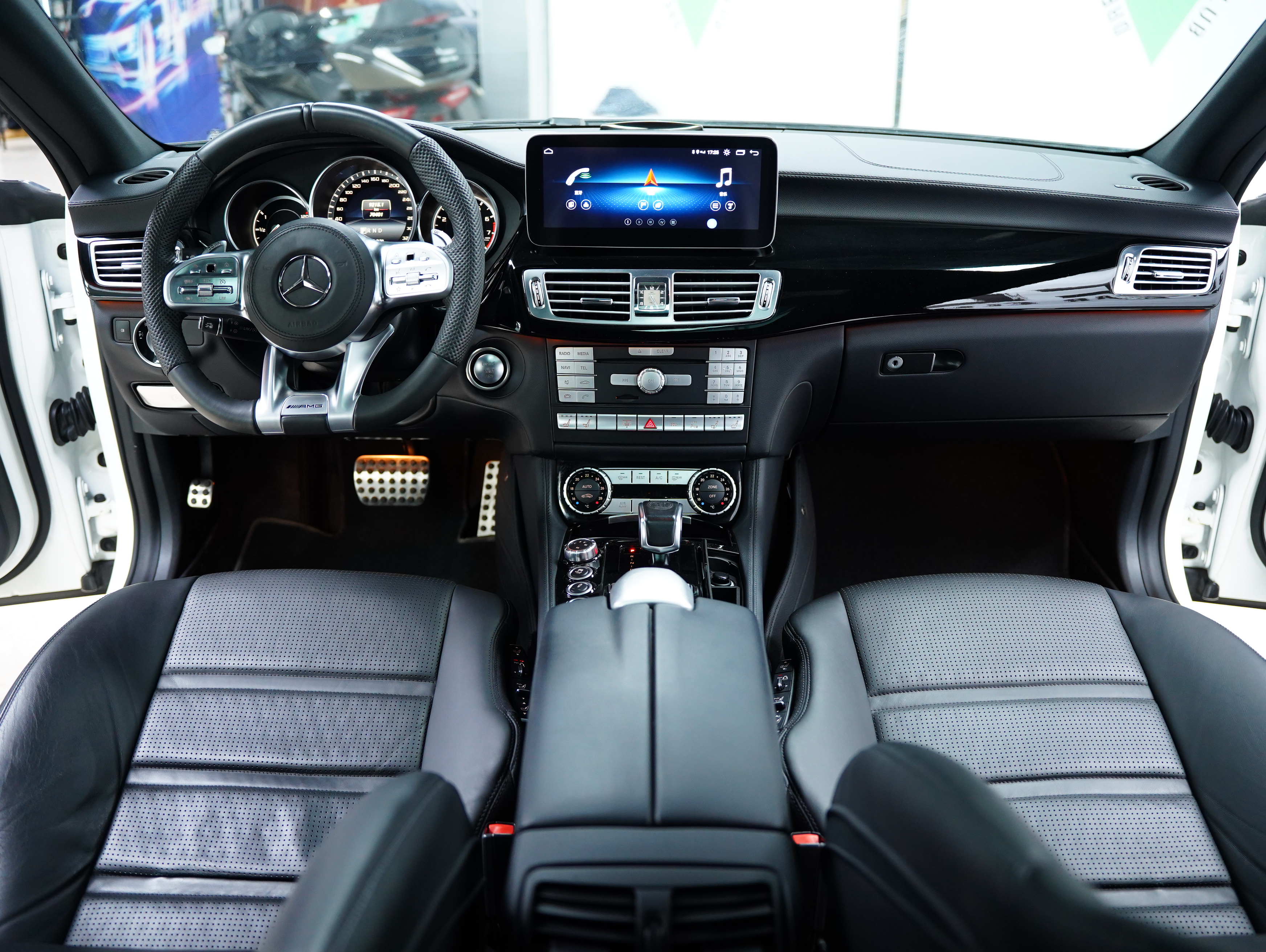 Mercedes-Benz CLS AMG 2017 car image #47