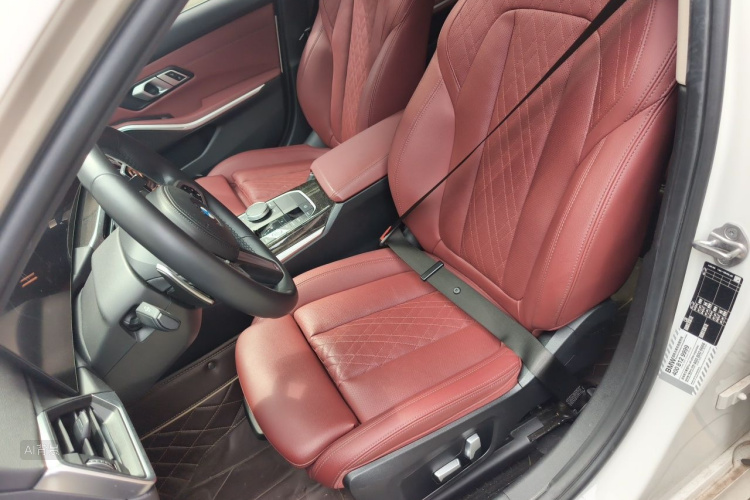 BMW 3 Series 2023 car image #17