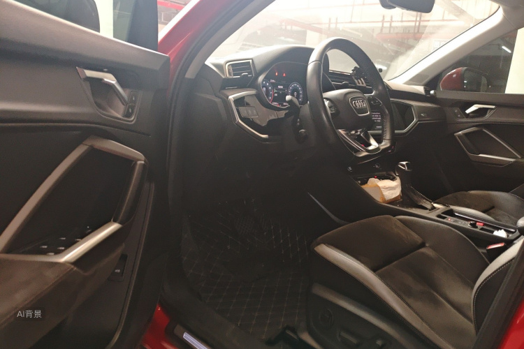 Audi Q3 2021 car image #18
