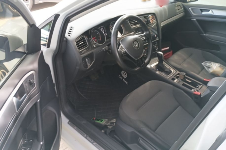 Volkswagen Golf 2020 immagine di auto #15