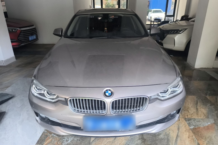 BMW 3 Series 2019 car image #3
