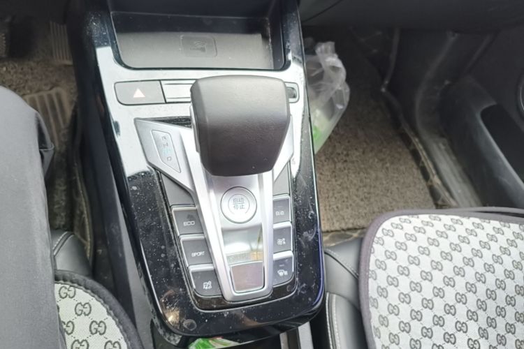 BYD Yuan New Energy 2020 #14 BYD Yuan New Energy 2020 car image #14
