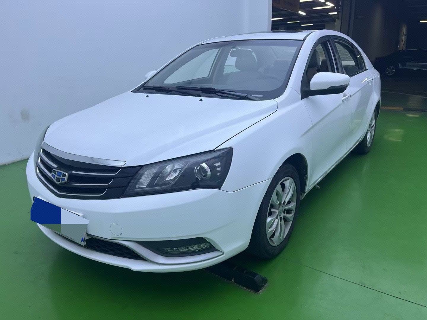 GEELY Emgrand 2015 GEELY Emgrand 2015 car image