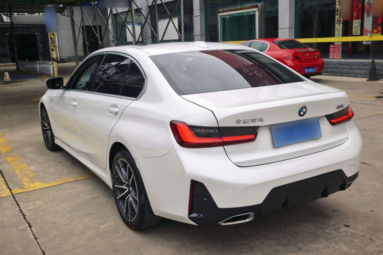 BMW 3 Series 2024 #5 BMW 3 Series 2024 car image #5