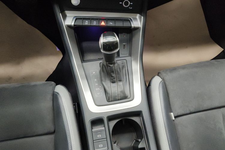 Audi Q3 2020 image de voiture #14