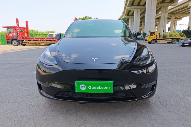 Tesla Model Y 2023 immagine di auto #3