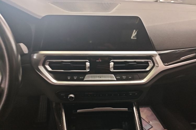 BMW 3 Series 2021 #17 BMW 3 Series 2021 car image #17