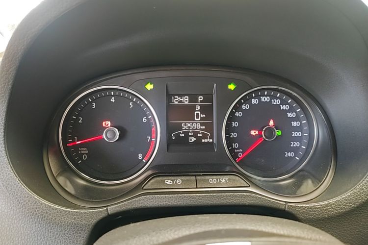 Volkswagen Polo 2018 car image #16