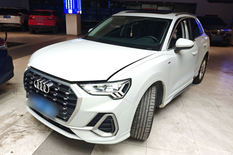 Audi Q3 2019 #2 Audi Q3 2019 car image #2
