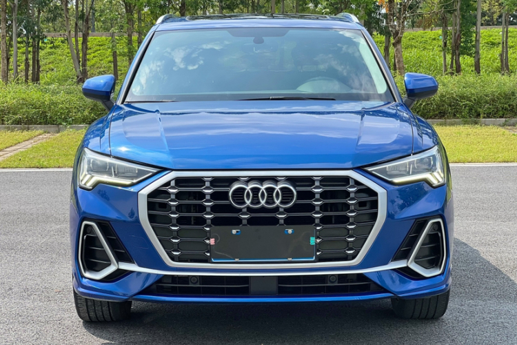 Audi Q3 2019 #11 Audi Q3 2019 car image #11