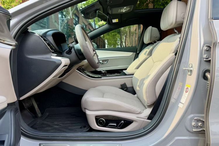 BYD Han 2024 car image #10