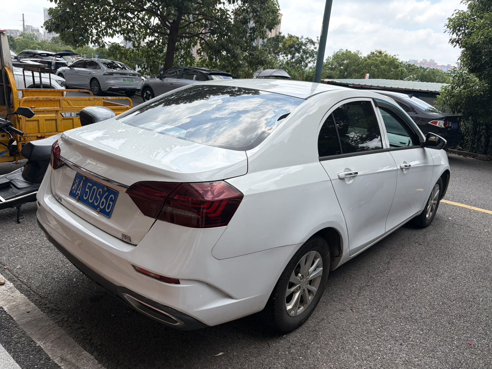 GEELY Emgrand 2022 #5 GEELY Emgrand 2022 car image #5