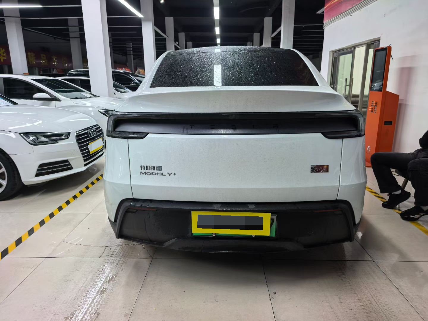 Tesla Model Y 2025 #8 Tesla Model Y 2025 imagen de coche #8