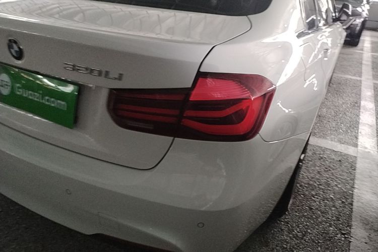 BMW 3 Series 2018 #8 BMW 3 Series 2018 car image #8