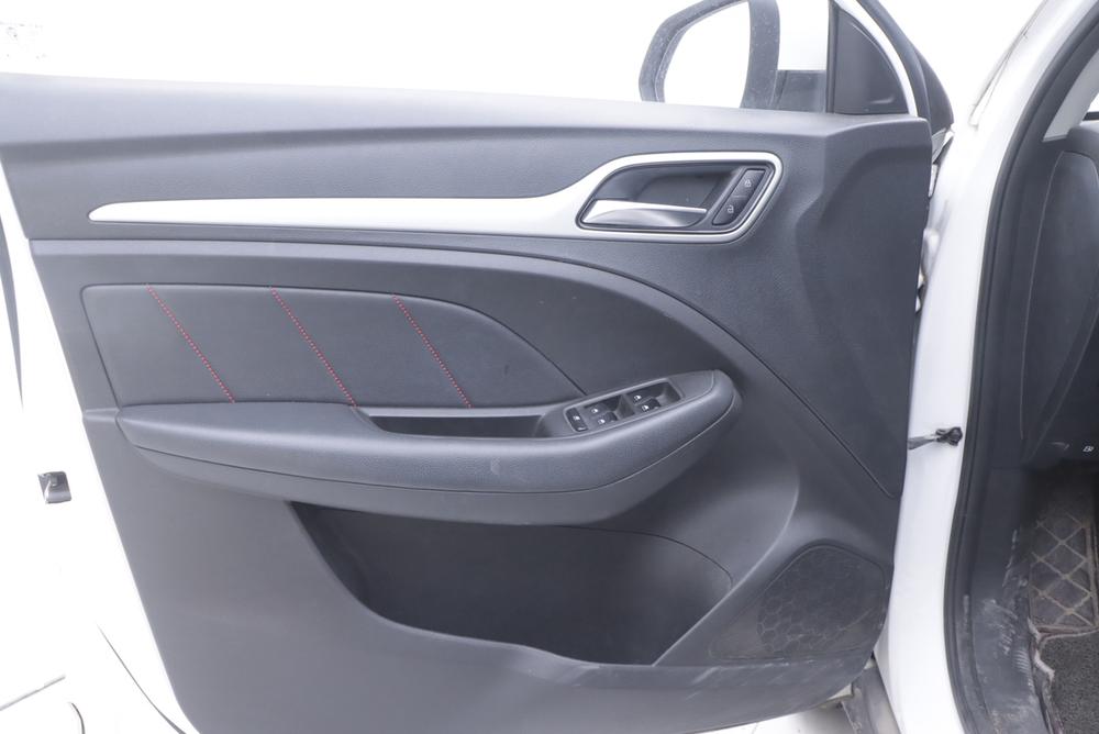 MG ZS 2017 #4 MG ZS 2017 car image #4