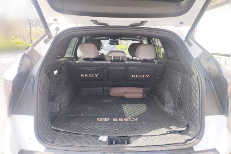 GEELY Boyue L 2025 image de voiture #17