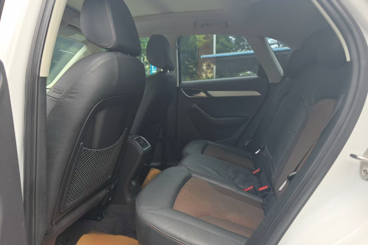 Audi Q3 2019 #11 Audi Q3 2019 car image #11