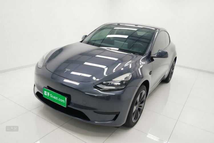Tesla Model Y 2024 #2 Tesla Model Y 2024 car image #2