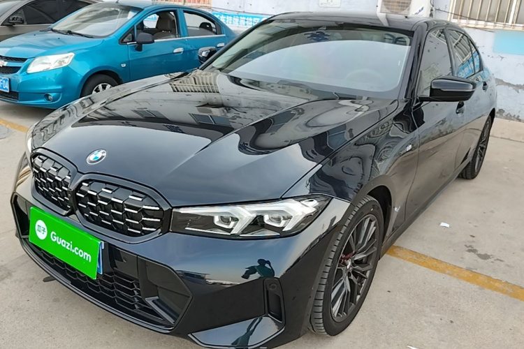 BMW 3 Series 2024 car image #2
