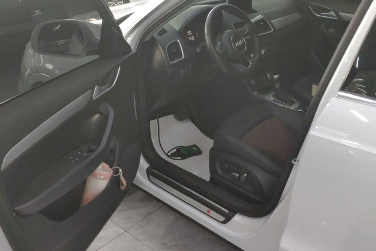 Audi Q3 2019 #16 Audi Q3 2019 car image #16