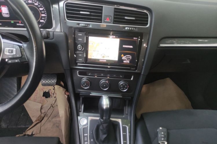 Volkswagen Golf 2019 #13 Volkswagen Golf 2019 car image #13