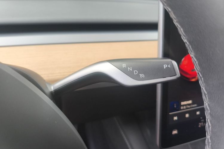 Tesla Model Y 2023 #14 Tesla Model Y 2023 car image #14